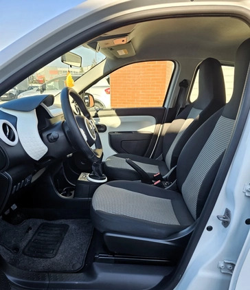 Renault Twingo cena 23700 przebieg: 96000, rok produkcji 2016 z Tuchów małe 191